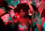 Сериал Поцелуй меня первым / Kiss Me First (2018) - cцена 9