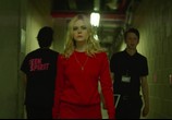 Фильм За мечтой / Teen Spirit (2019) - cцена 2