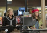 Сериал Грейс и Фрэнки / Grace and Frankie (2015) - cцена 5